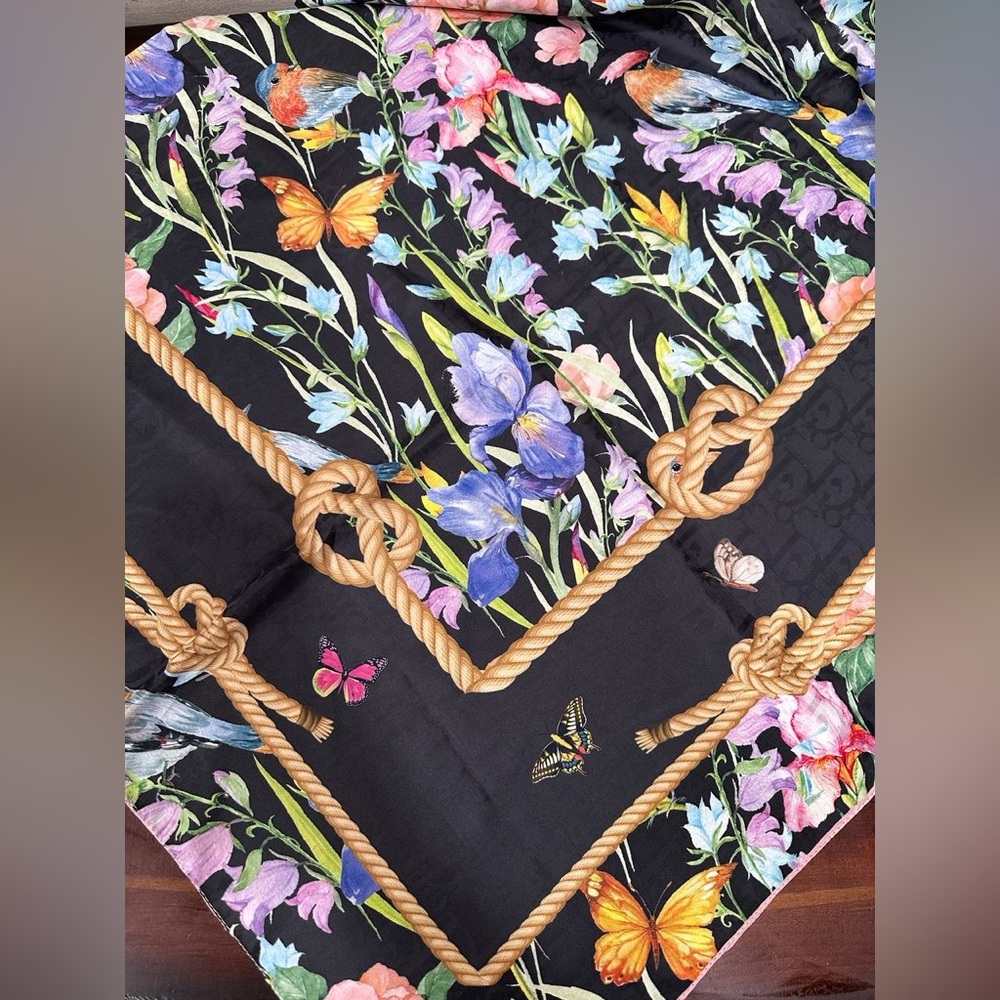 New D logo Fashion square scarf 52”x52” - Picture 3 of 7